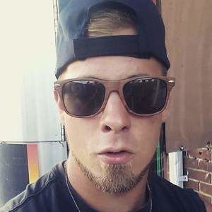 Meet your Posher, Connor